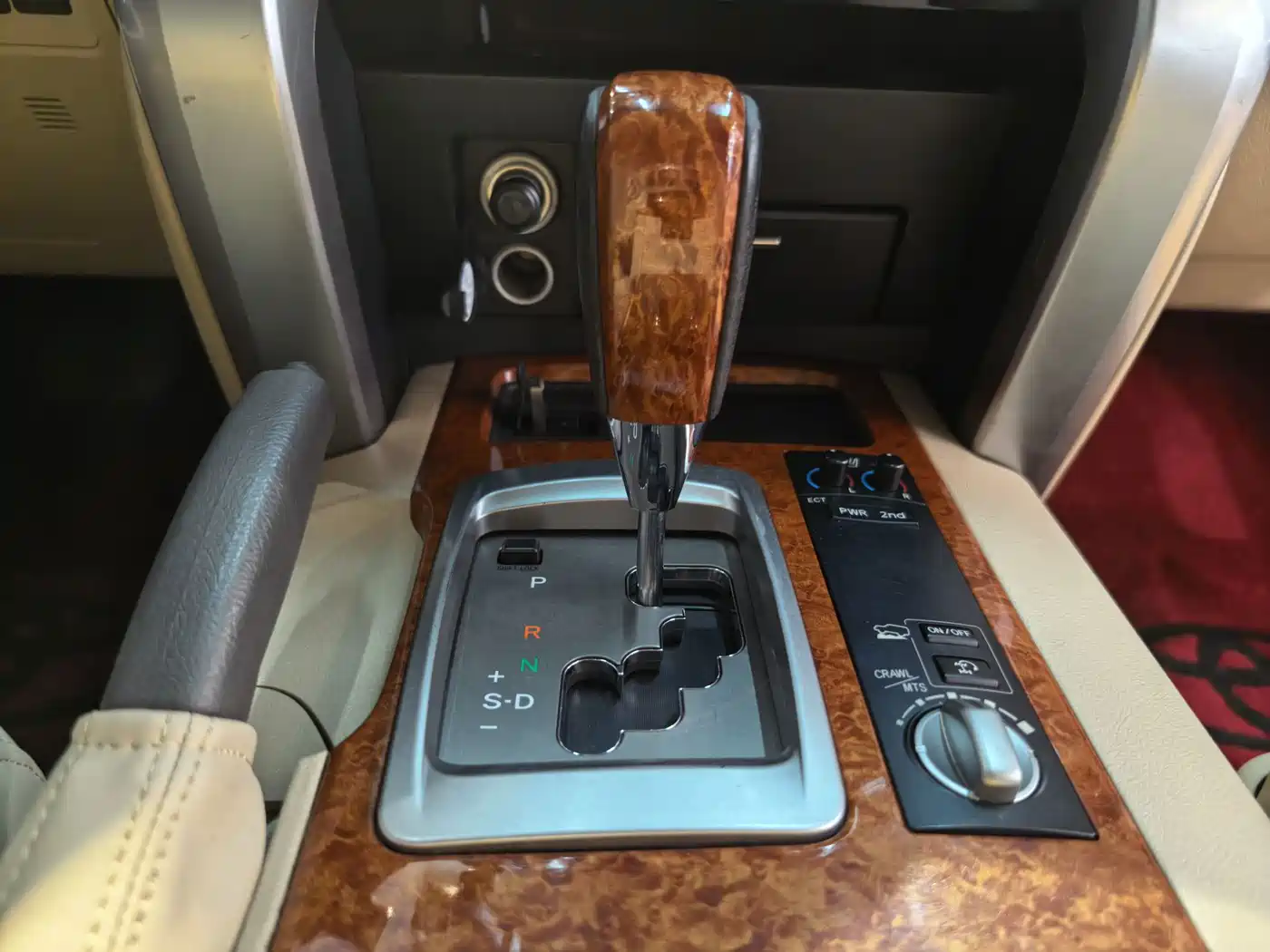 Toyota Land Cruiser 2014 2012 4.6L Automatic VX-R