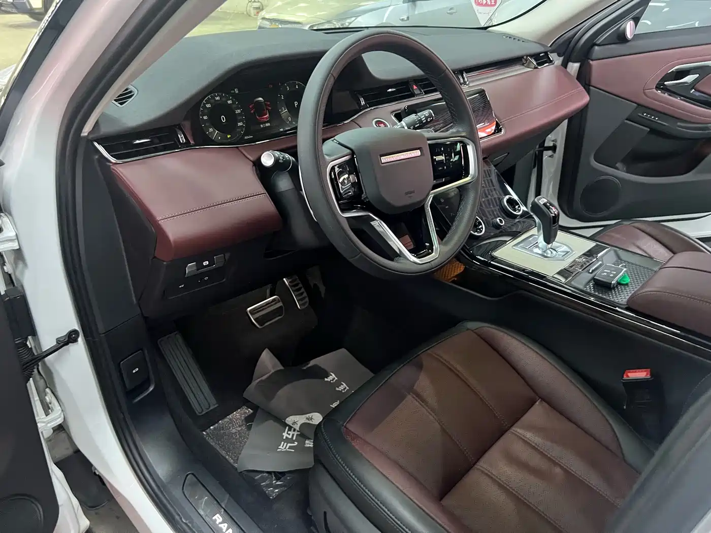 Фото 8 - Land Rover Range Rover Evoque