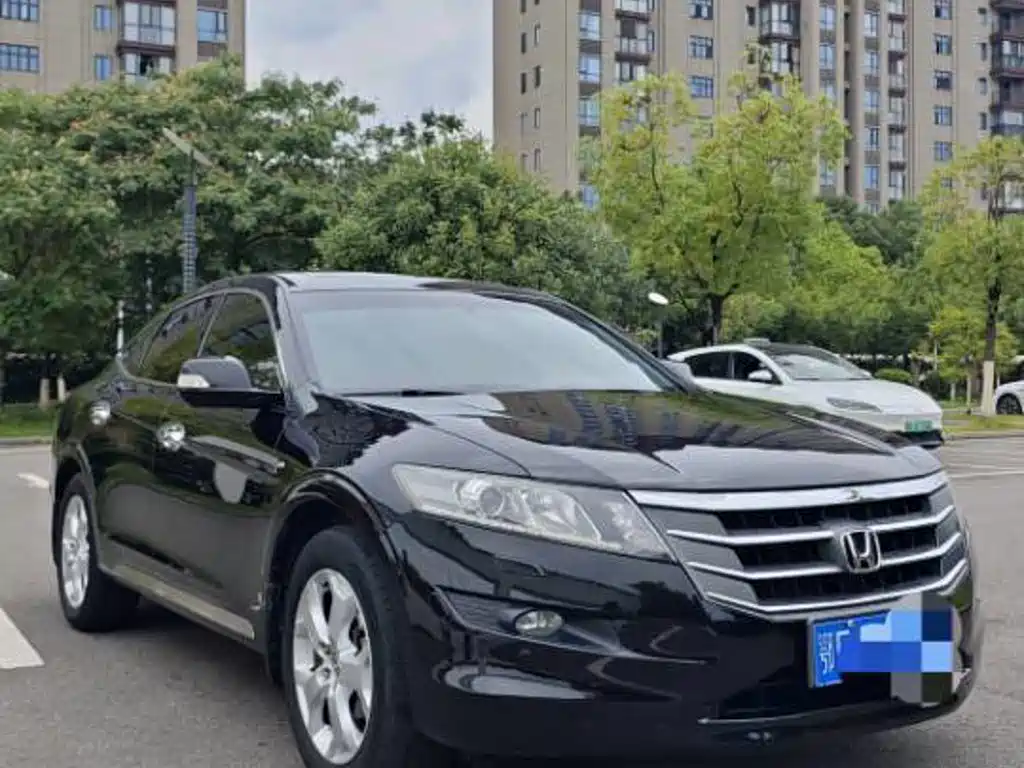 Фото 3 - Honda Crosstour