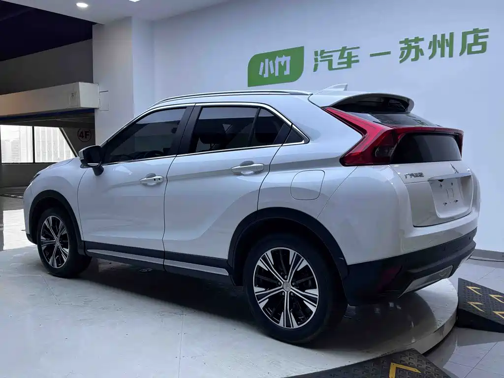Photo 4 - Mitsubishi Eclipse Cross