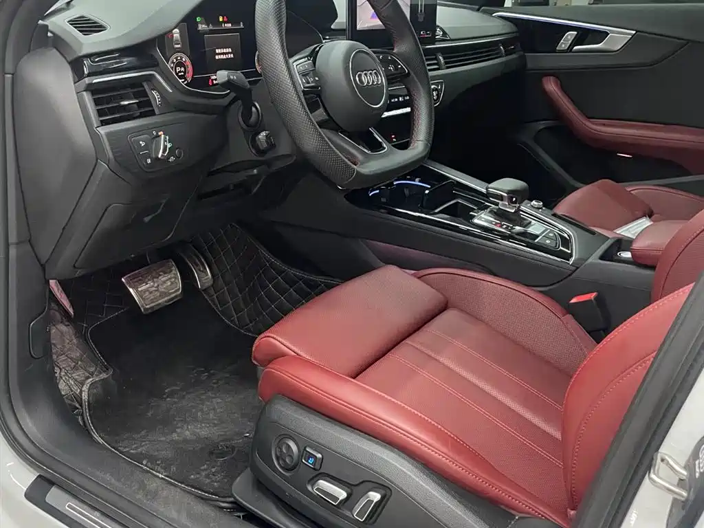 Audi A4L 2025 2025 2 Million Celebration Edition 40 TFSI Luxury Dynamic