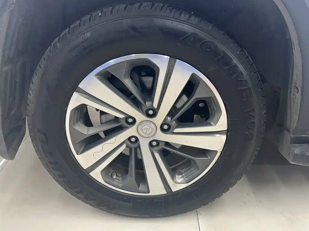 Photo 22 - Changan CS75