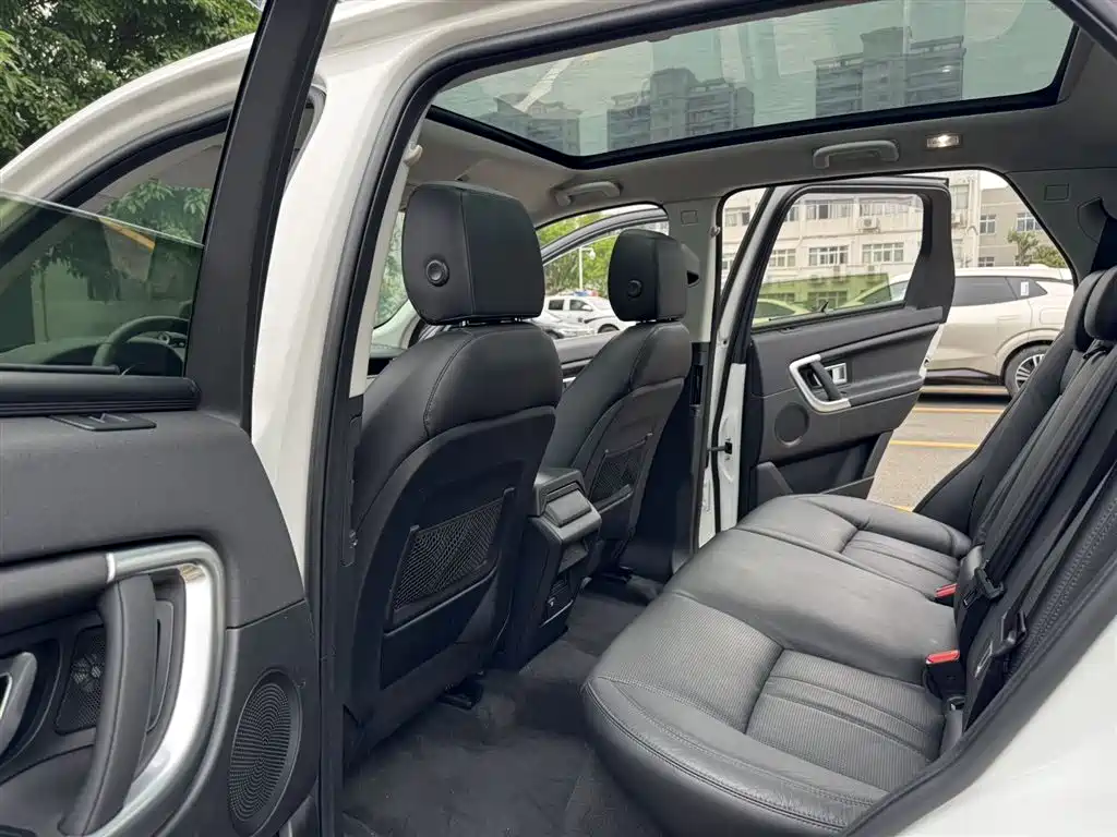 Land Rover Discovery Sport 2016 2.0T SE фото 11