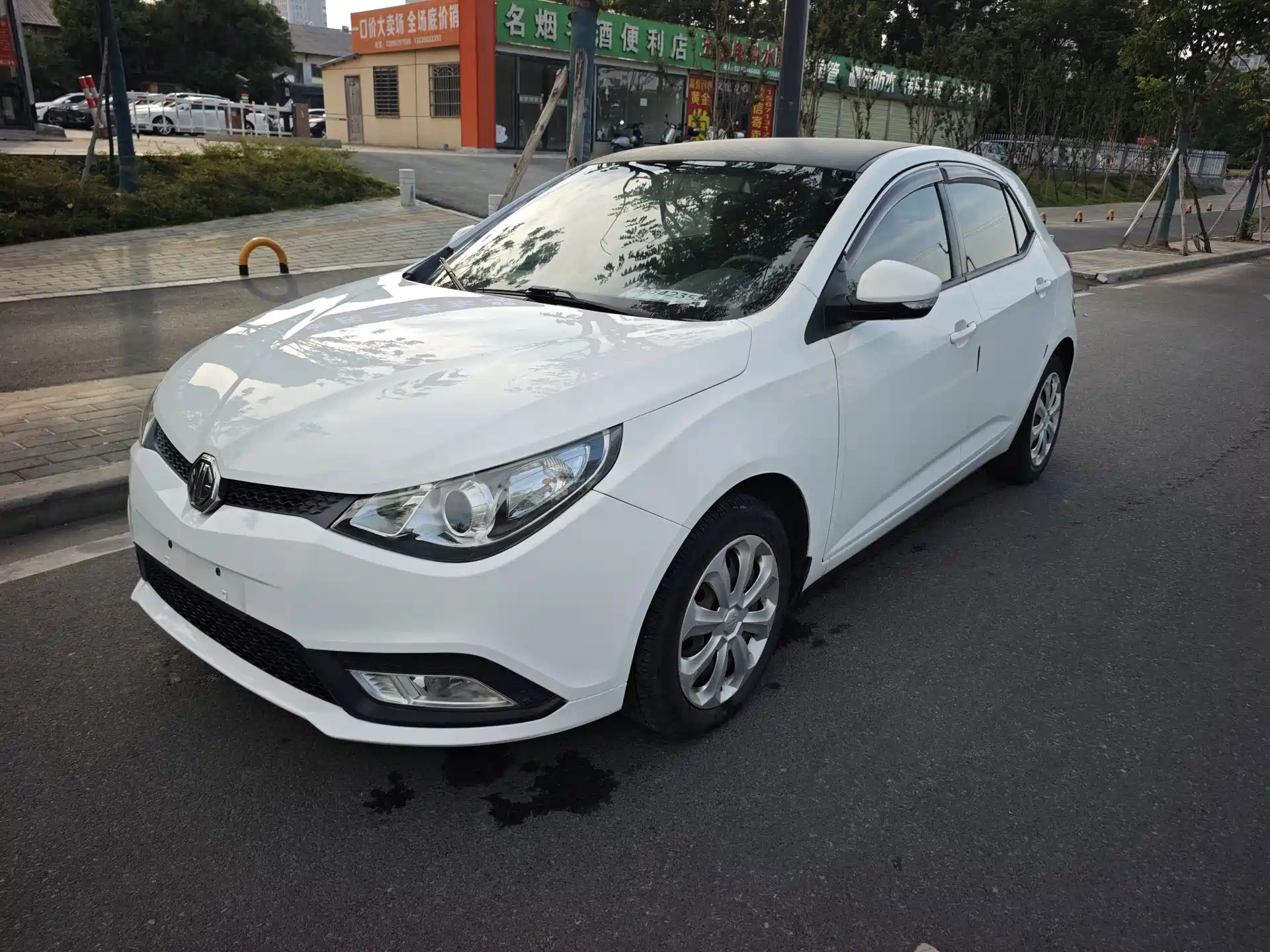 Фото 1 - MG MG5