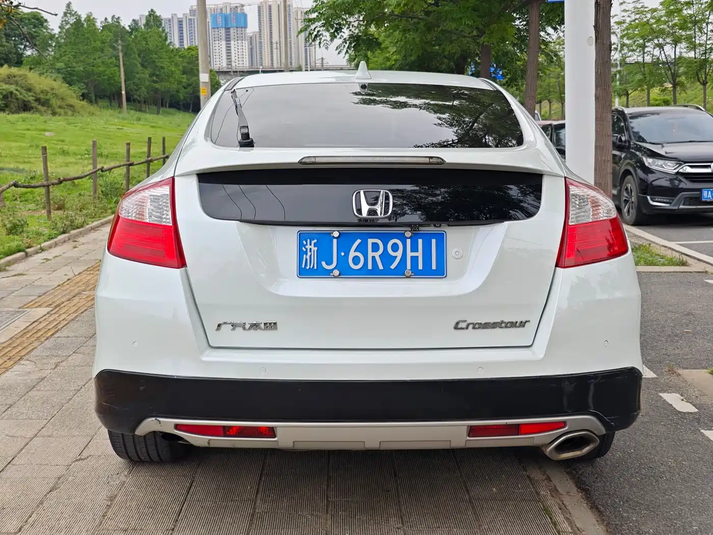 Honda Crosstour 2015 2014 2.4L Luxury Navigation Edition