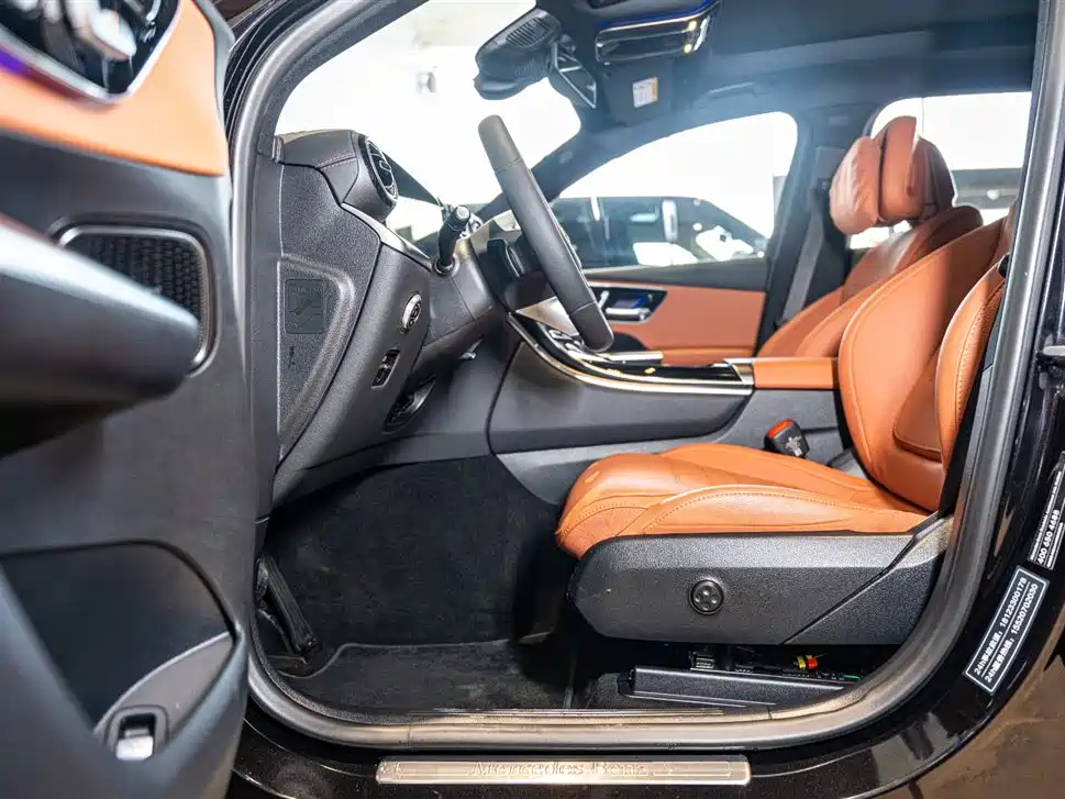 MERCEDES-BENZ GLC