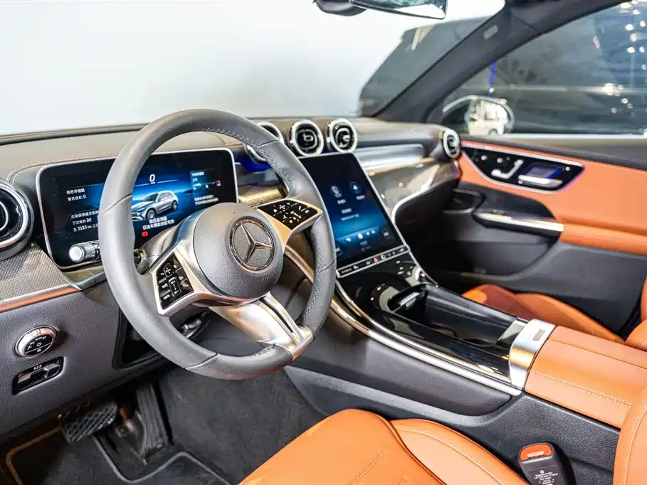 MERCEDES-BENZ GLC