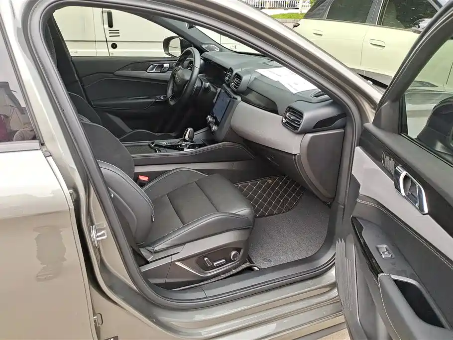 Lynk & Co 03 2022 1.5TD DCT Power Pro фото 8