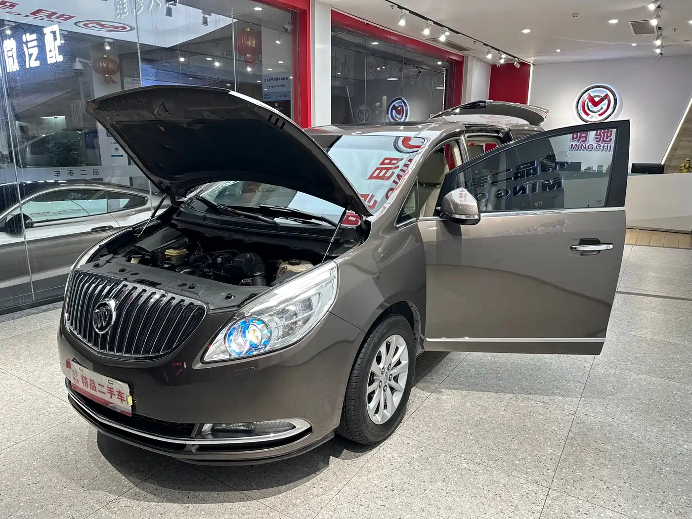Buick GL8 2013 3.0L XT Luxury Business Flagship Edition фото 7