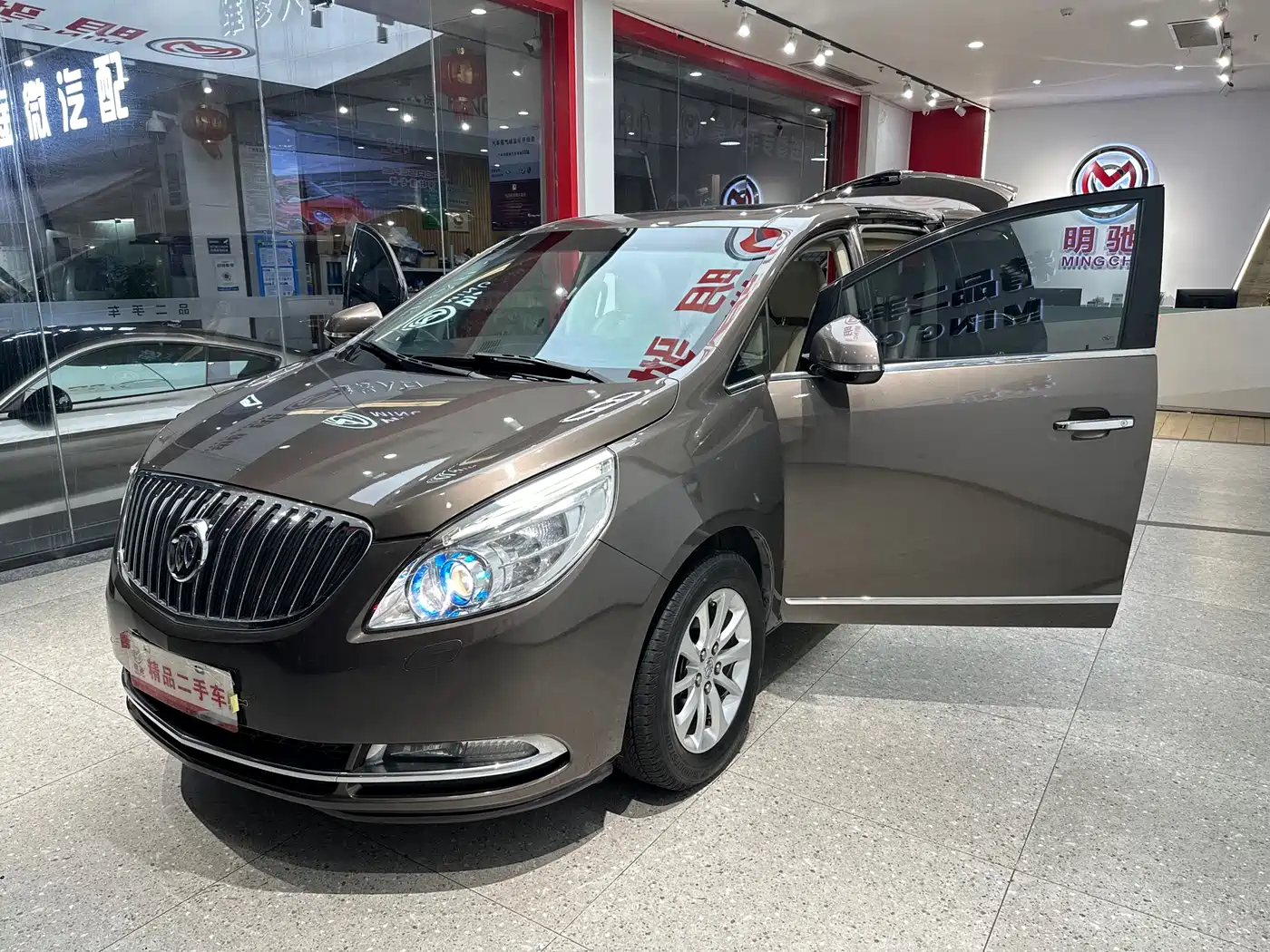 Buick GL8 2013 3.0L XT Luxury Business Flagship Edition фото 25