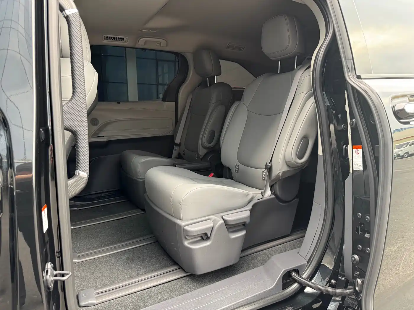 Toyota Granvia 2025 2024 2.5L Hybrid Comfort