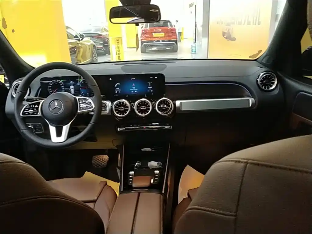 Mercedes-Benz GLB 2022 Facelift GLB 200 Dynamic Style фото 10