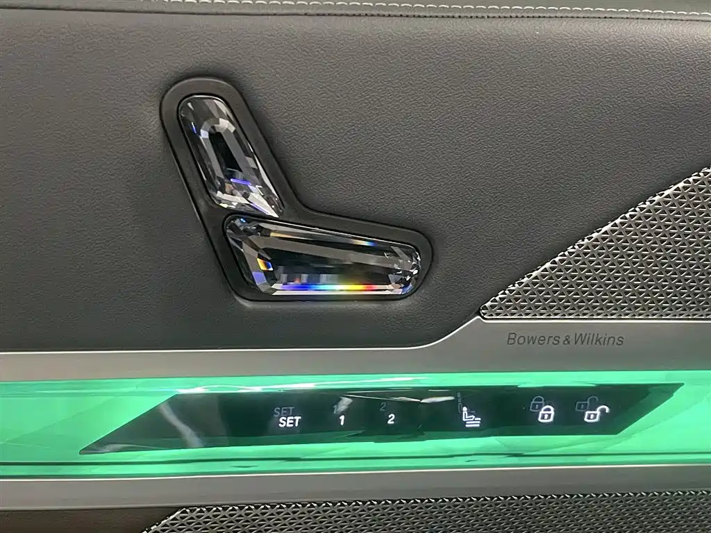 BMW 7 Series 2023 Model 735Li Luxury Package фото 25