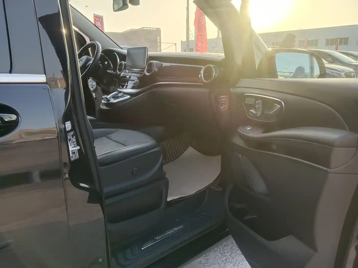 Mercedes-Benz V-Class 2018 V 260 Pilot Edition China V фото 17