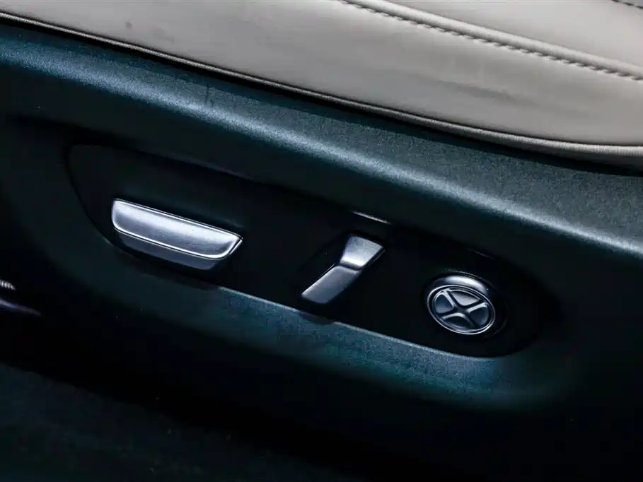 Xiaomi Auto Xiaomi YU7 2025 Extended Range RWD Edition фото 13