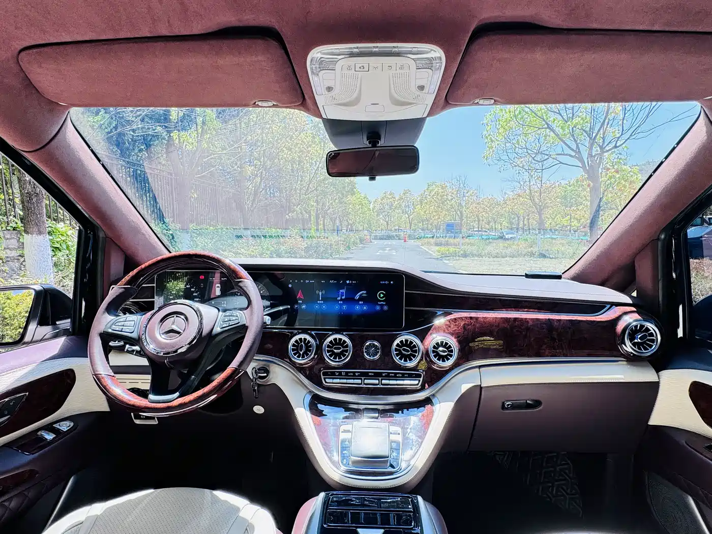 Mercedes-Benz Vito 2023 2.0T Elite 7-Seater фото 13