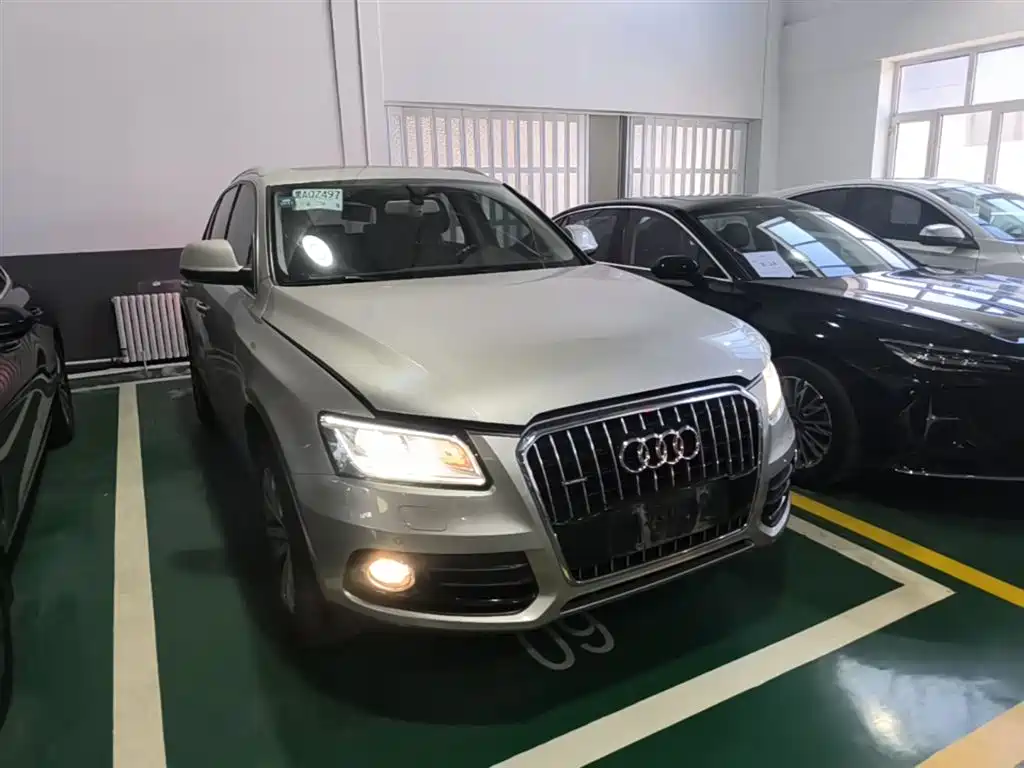 Audi Q5 2015 40 TFSI Technology фото 4