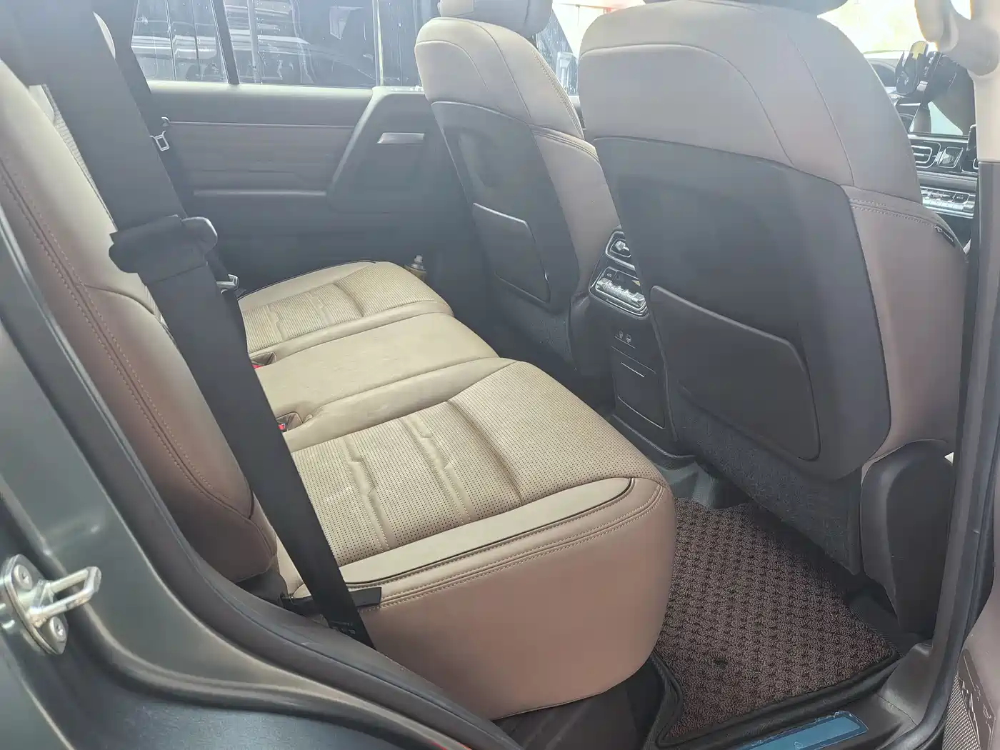 BAIC ORV Beijing Off-Road BJ60 2022 Model 2.0T 11th Edition 5-Seater фото 16