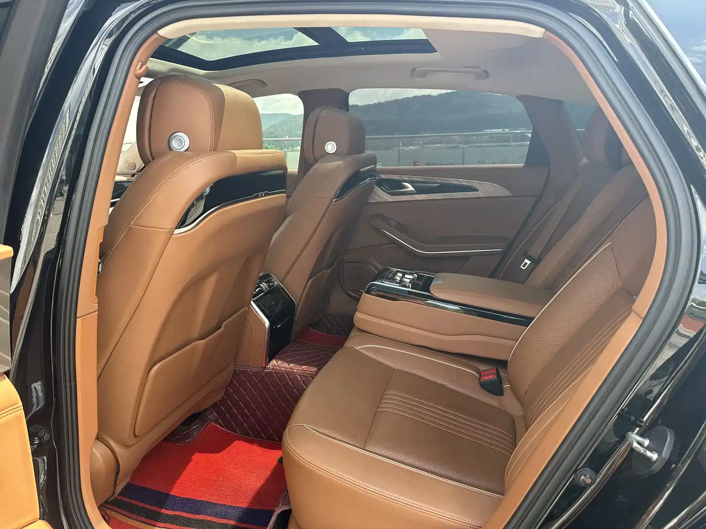 Hongqi H9 2020 2.0T Smart Connection Qi Xiang Edition фото 9