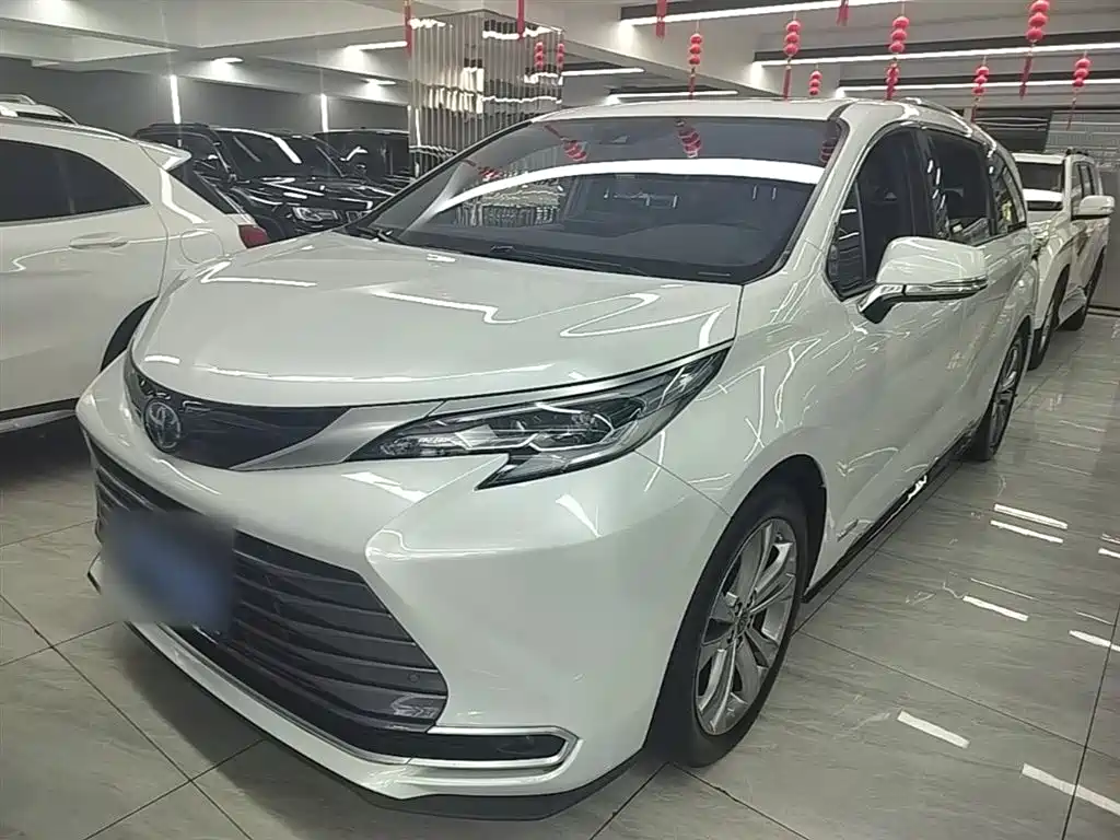 Toyota Sienna 2023 2.5L Hybrid Premium Edition