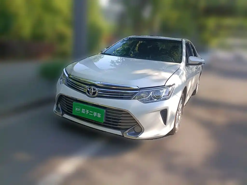 Toyota Camry 2015 2.0G Leading Edition фото 2