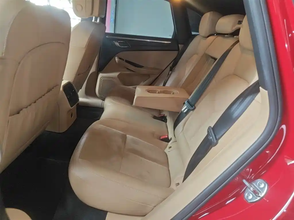 Porsche Macan 2017 Macan 2.0T фото 17
