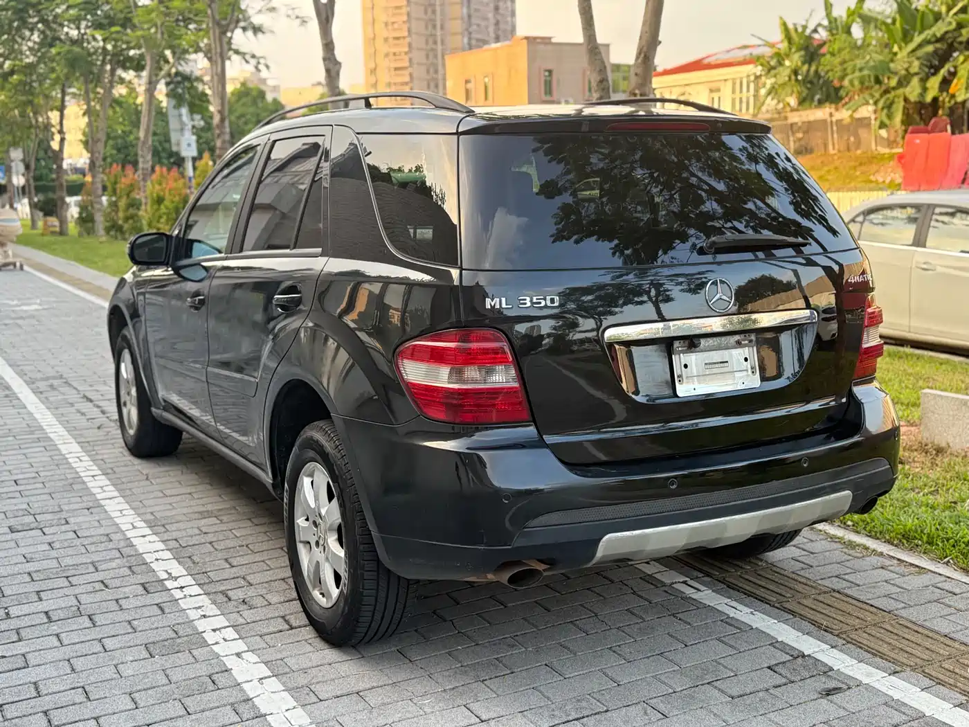 Mercedes-Benz M-Class 2006 Model ML 350 Premium фото 4
