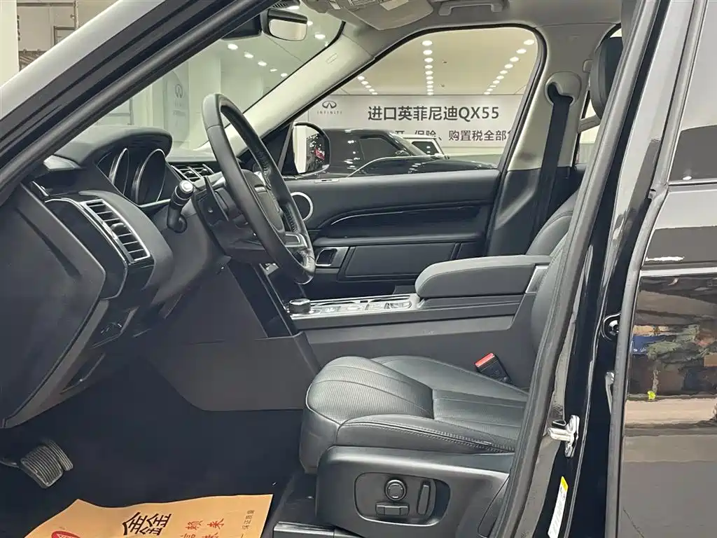 Land Rover Discovery 2018 3.0 SC V6 SE фото 13