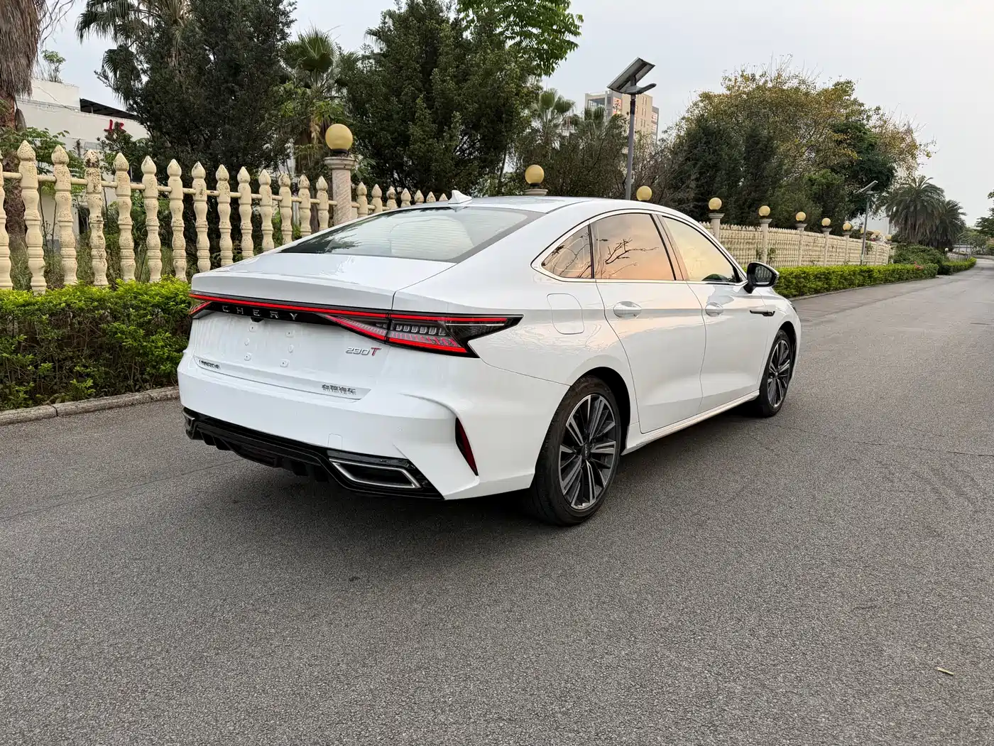 CHERY ARRIZO 8