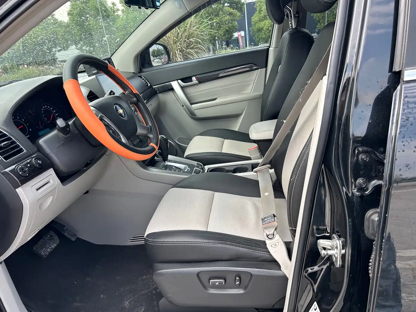 Chevrolet Captiva 2014 2.4L 4WD Luxury 5-seater фото 9