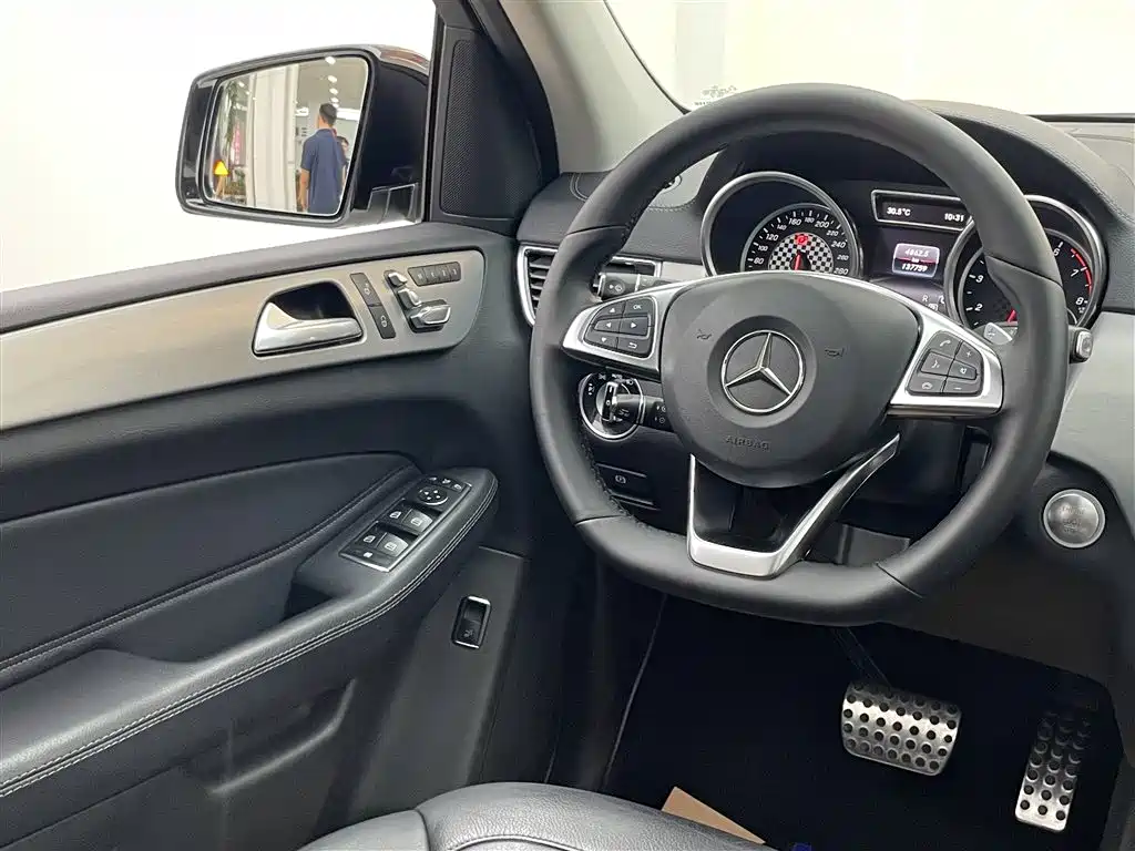 Mercedes-Benz GLE AMG 2017 AMG GLE 43 4MATIC фото 29