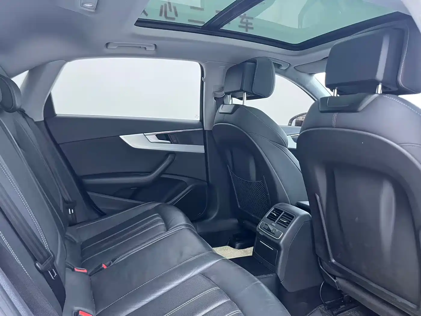 Audi A4L 2020 40 TFSI quattro Luxury Dynamic фото 15