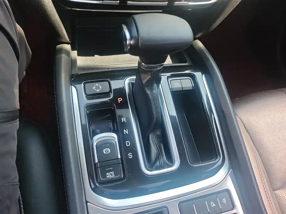 GAC Trumpchi Trumpchi GS8 2017 320T 2WD Luxury Smart Connect (7-seater) фото 16