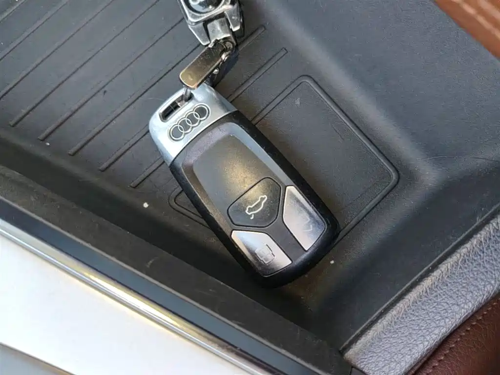 Audi Q7 2019 45 TFSI Comfort фото 9