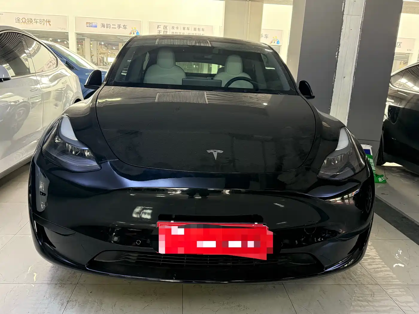 TESLA MODEL Y