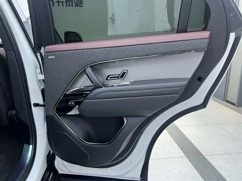 Land Rover Range Rover Sport 2023 400PS Dynamic SE фото 30