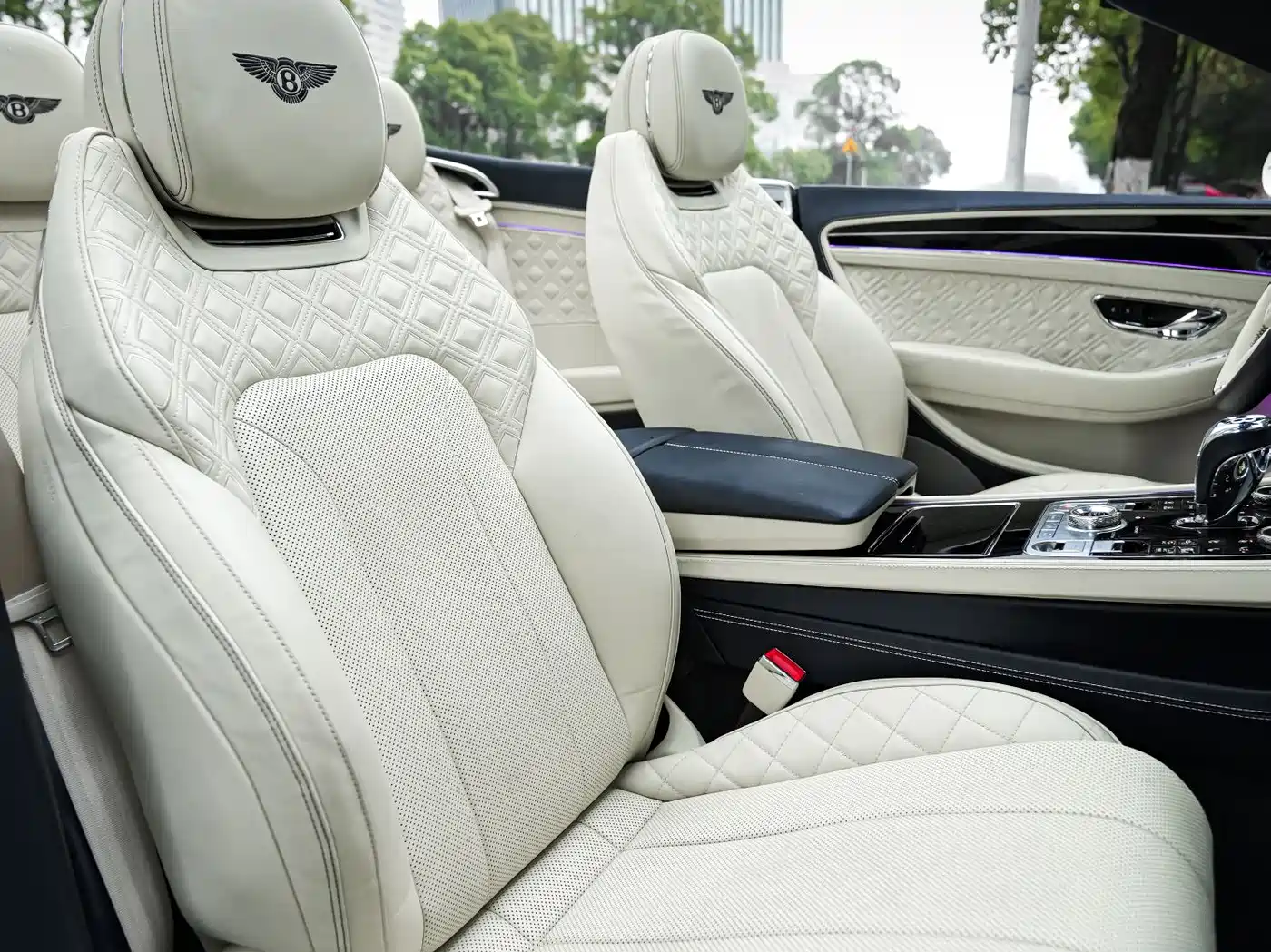 Bentley Continental 2019 6.0T GT W12 Convertible фото 9