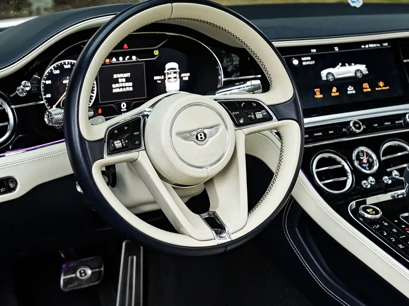 Bentley Continental 2019 6.0T GT W12 Convertible фото 7