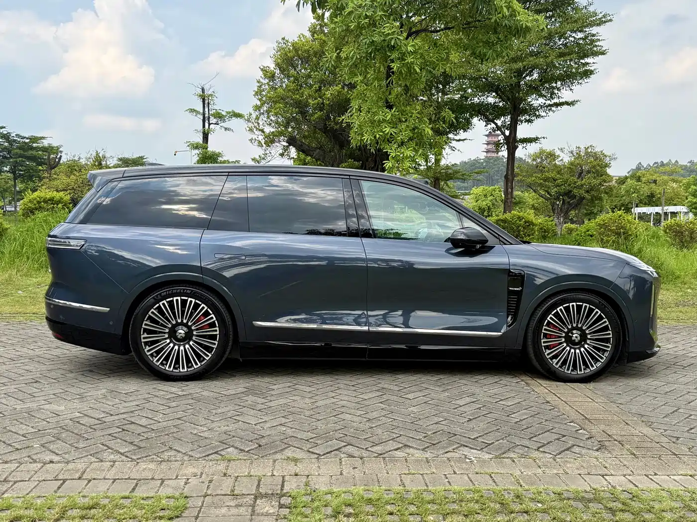 NIO ES8 2025 2025 Model 6-Seat Executive Luxury Edition