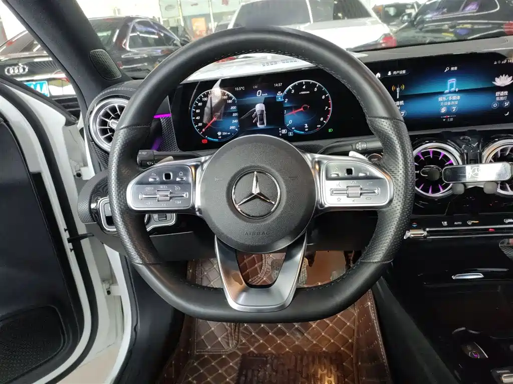 Mercedes-Benz A-Class 2022 Facelift III A 200 L Sport Sedan Fashion фото 7