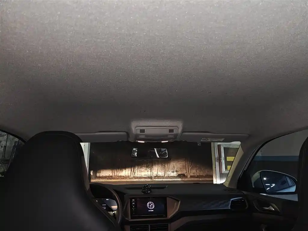VOLKSWAGEN TU KAI