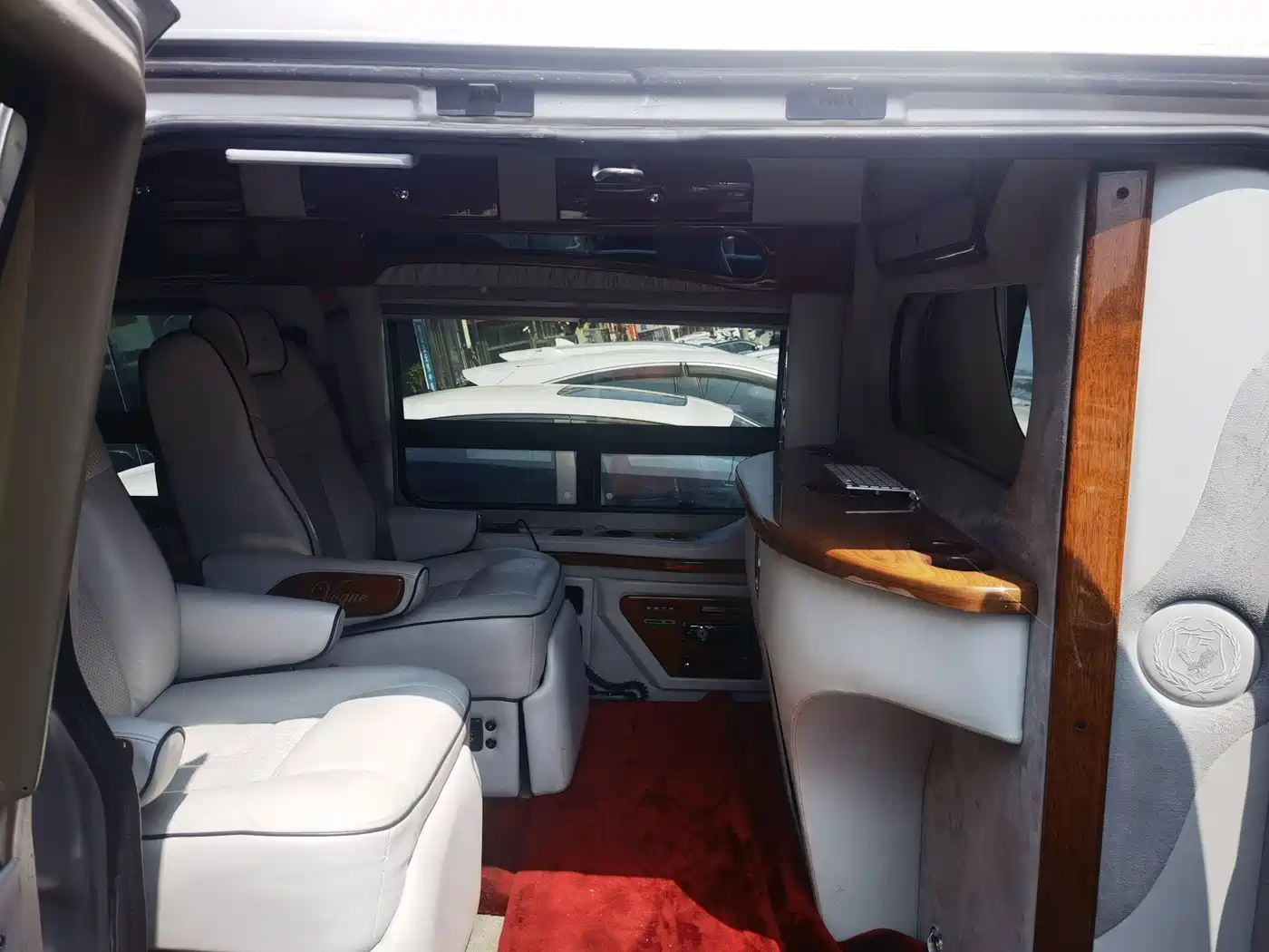 GMC Savana 2012 2011 6.0L Business Star 10-seater