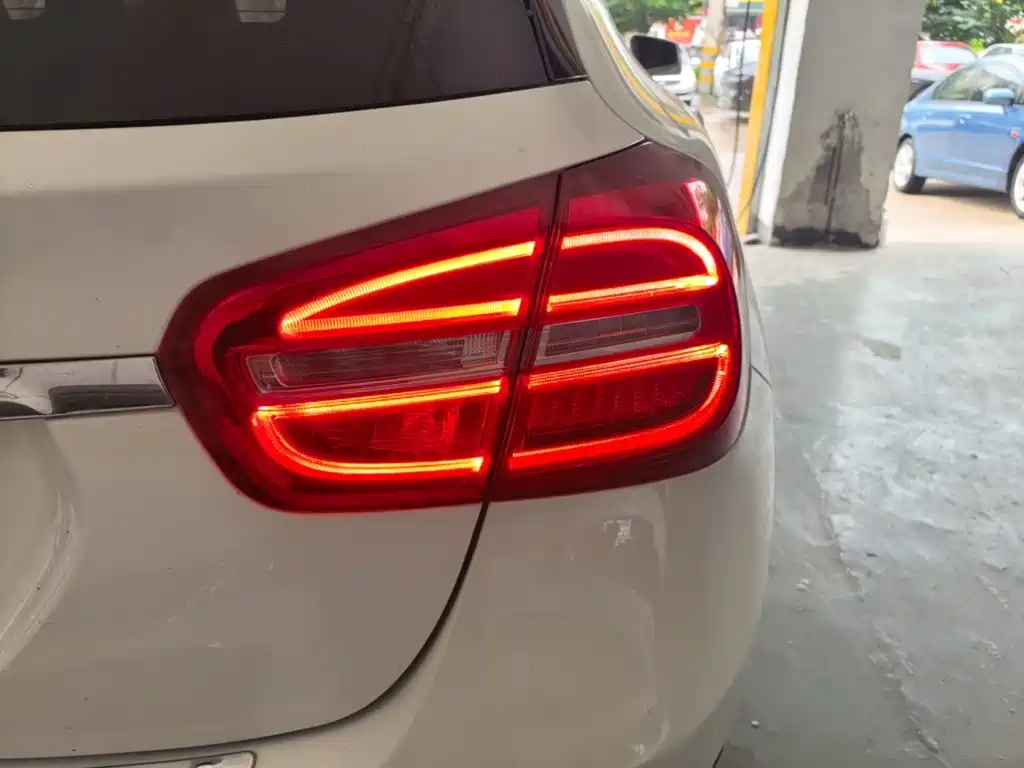 Mercedes-Benz GLA 2015 2015 GLA 200 Fashion