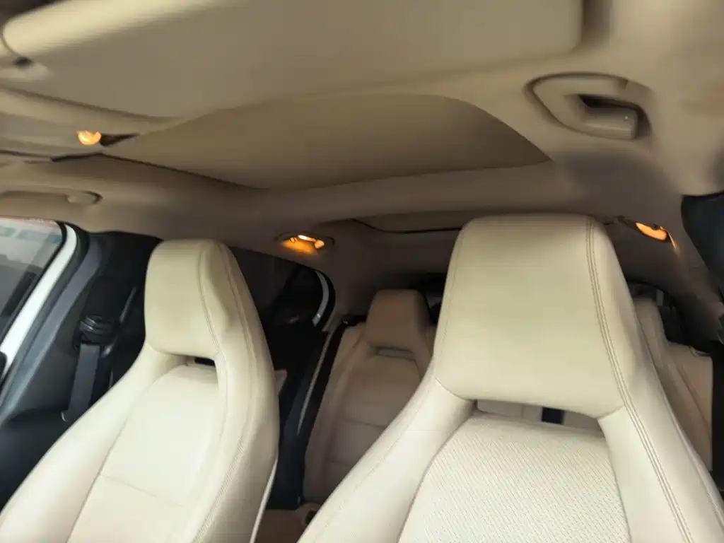 Mercedes-Benz GLA 2015 2015 GLA 200 Fashion