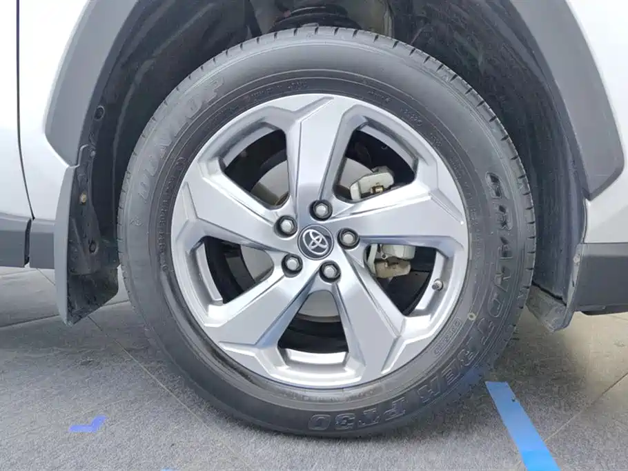Toyota RAV4 Rongfang 2022 2.0L CVT 2WD Trend Edition фото 6