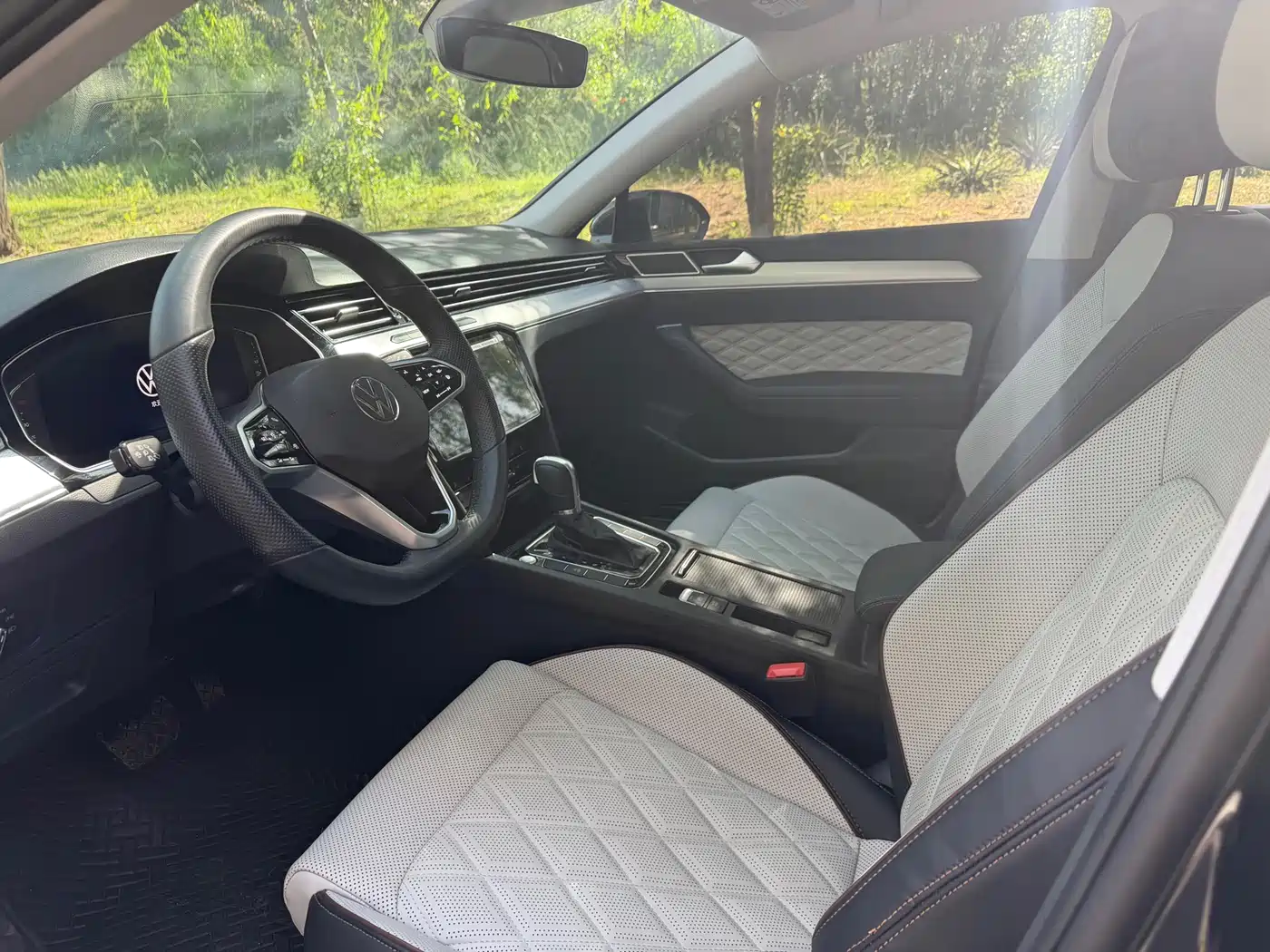 Volkswagen Magotan 2025 Facelift II Public Edition 330TSI DSG Luxury фото 6