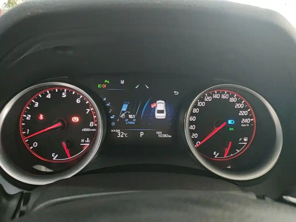 Toyota Camry 2018 2.0S Sport Edition фото 12