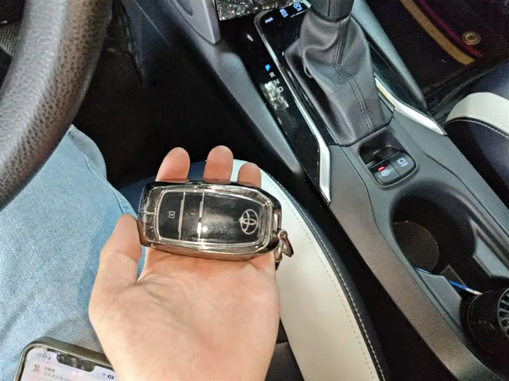 Toyota Corolla Cross 2022 2.0L Elite Edition фото 15