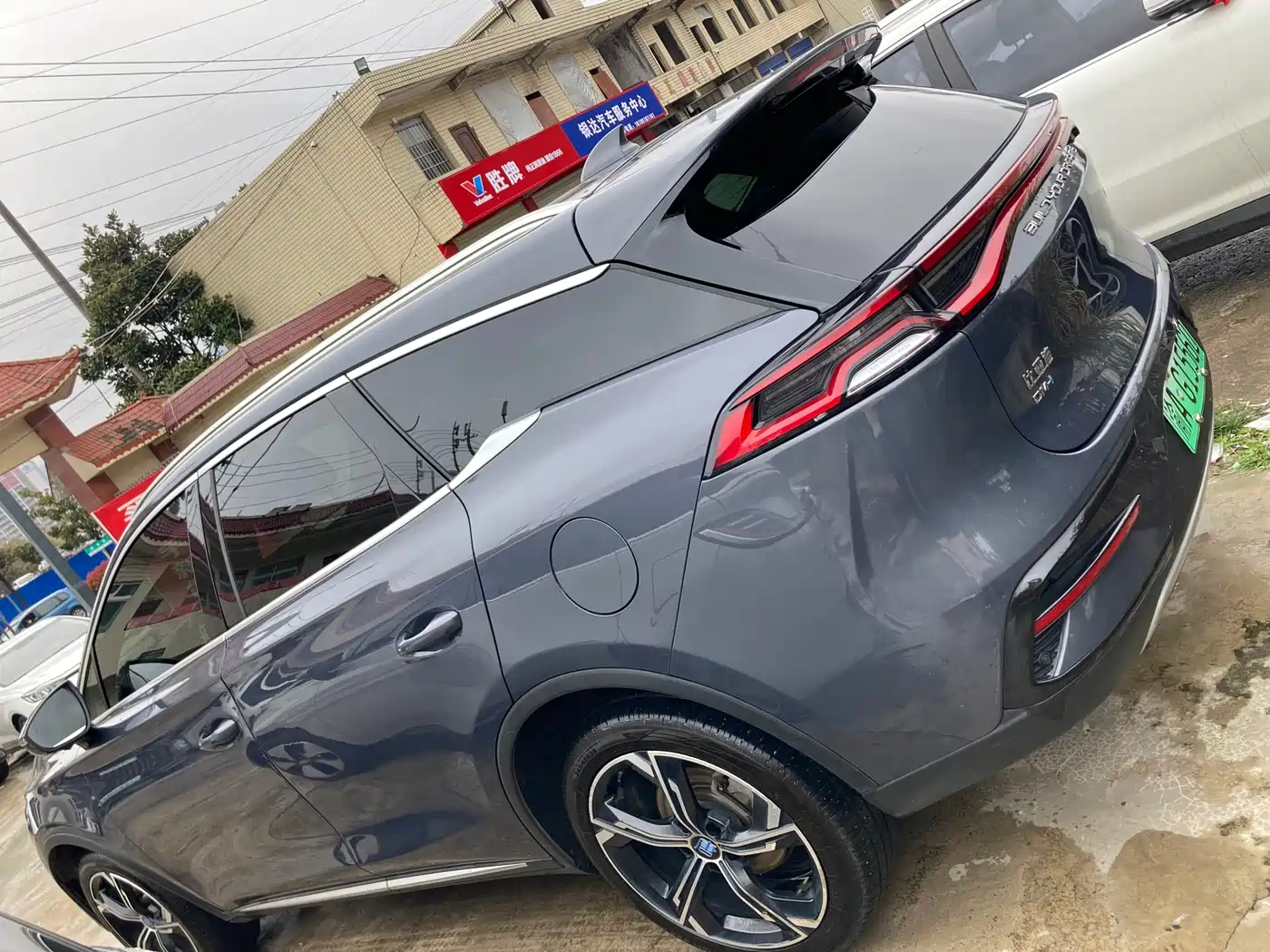 BYD Tang New Energy 2021 DM-i 112KM Honor фото 5