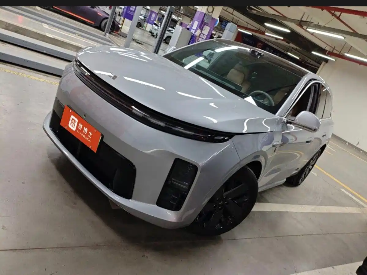 Li Auto L6 2026